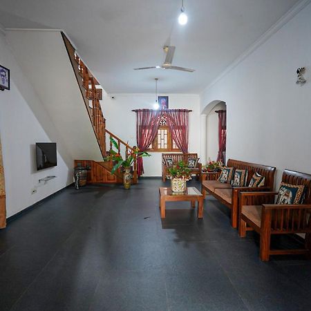 4Ty Two Homestay Галле Экстерьер фото
