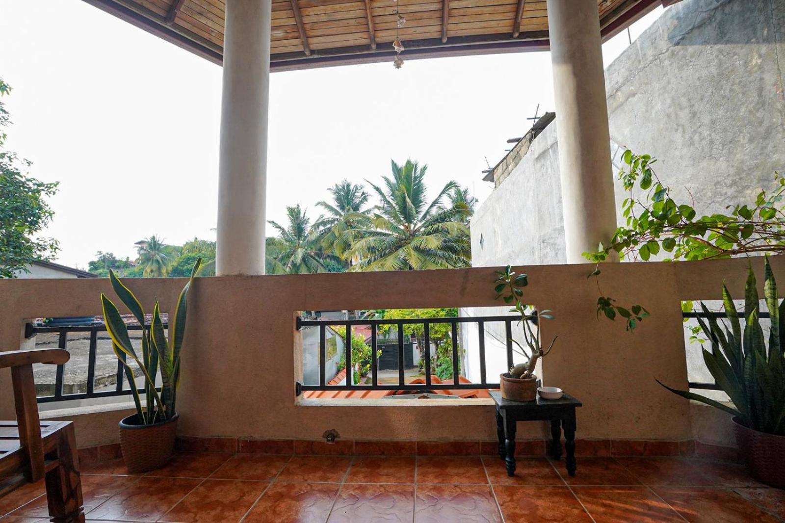 4Ty Two Homestay Галле Экстерьер фото