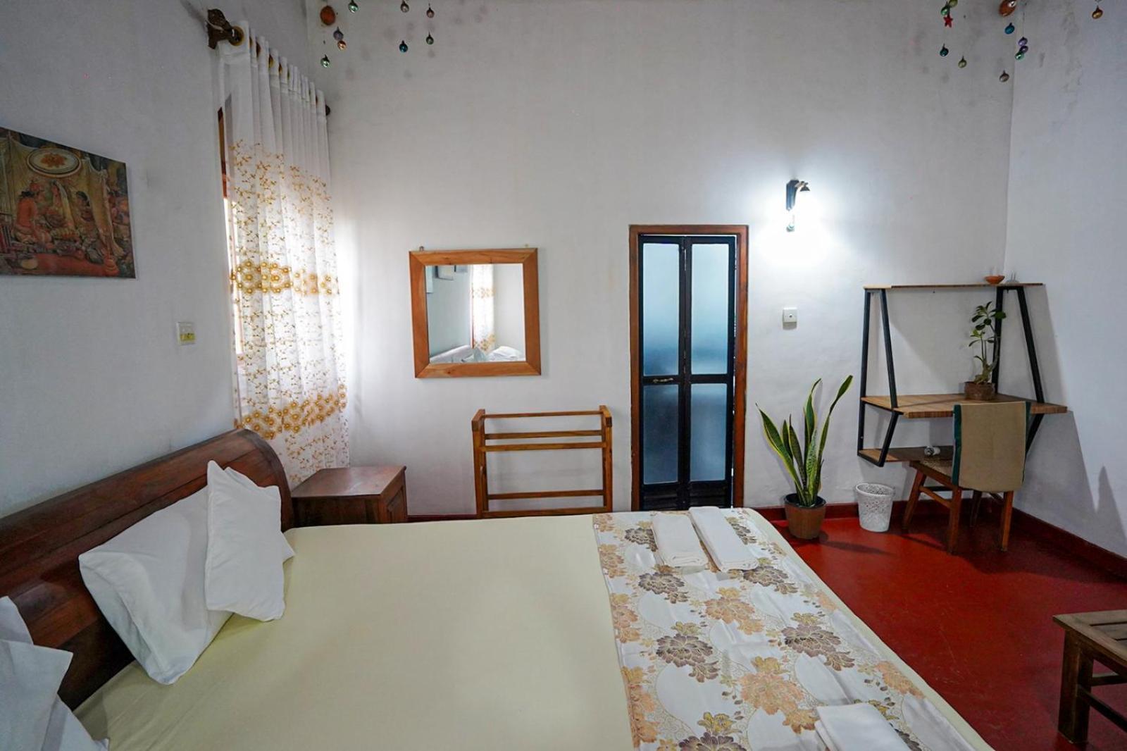 4Ty Two Homestay Галле Экстерьер фото