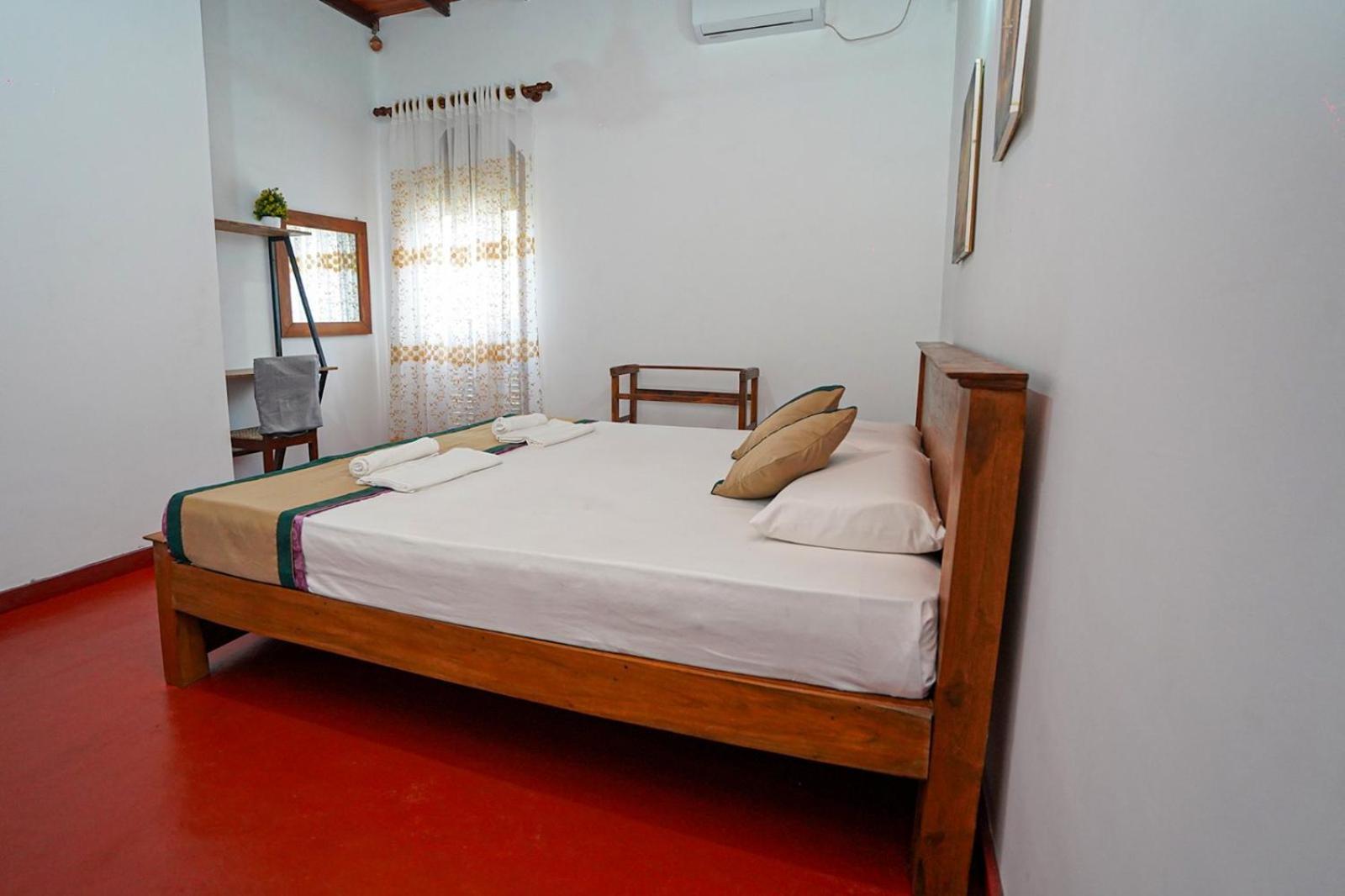 4Ty Two Homestay Галле Экстерьер фото