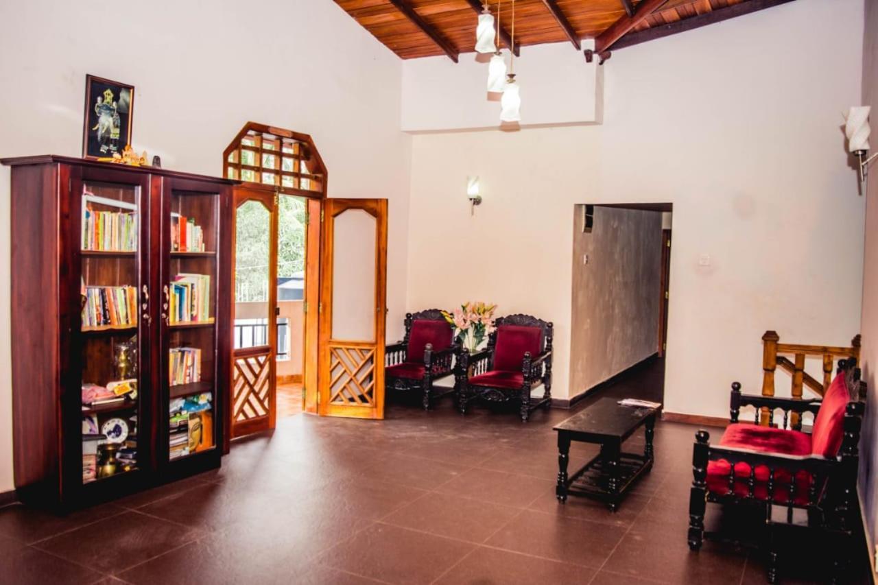 4Ty Two Homestay Галле Экстерьер фото